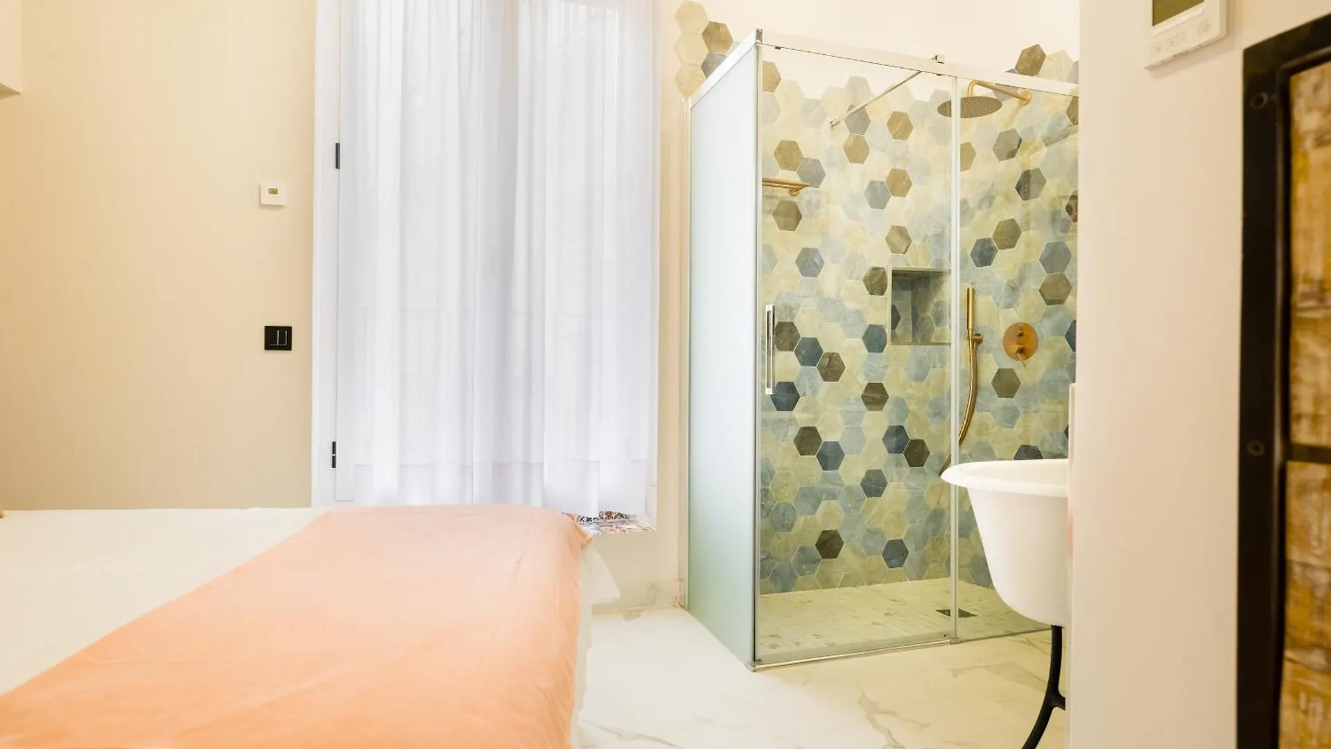 Sr Sagasta Villa Seville 0*,  Spain